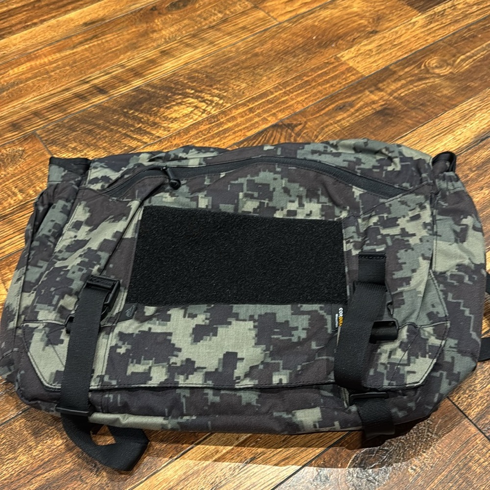 Helikon-Tex Urban Courier shoulder bag army style multifunctional/ multicam/L